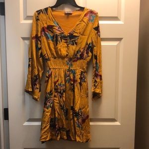 Fall dress size small.